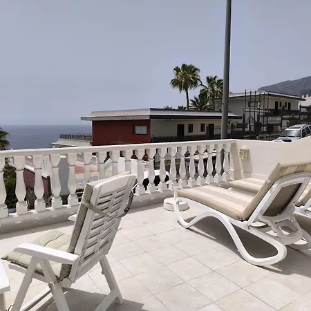 Tipsy Terrace Acantilado de los Gigantes